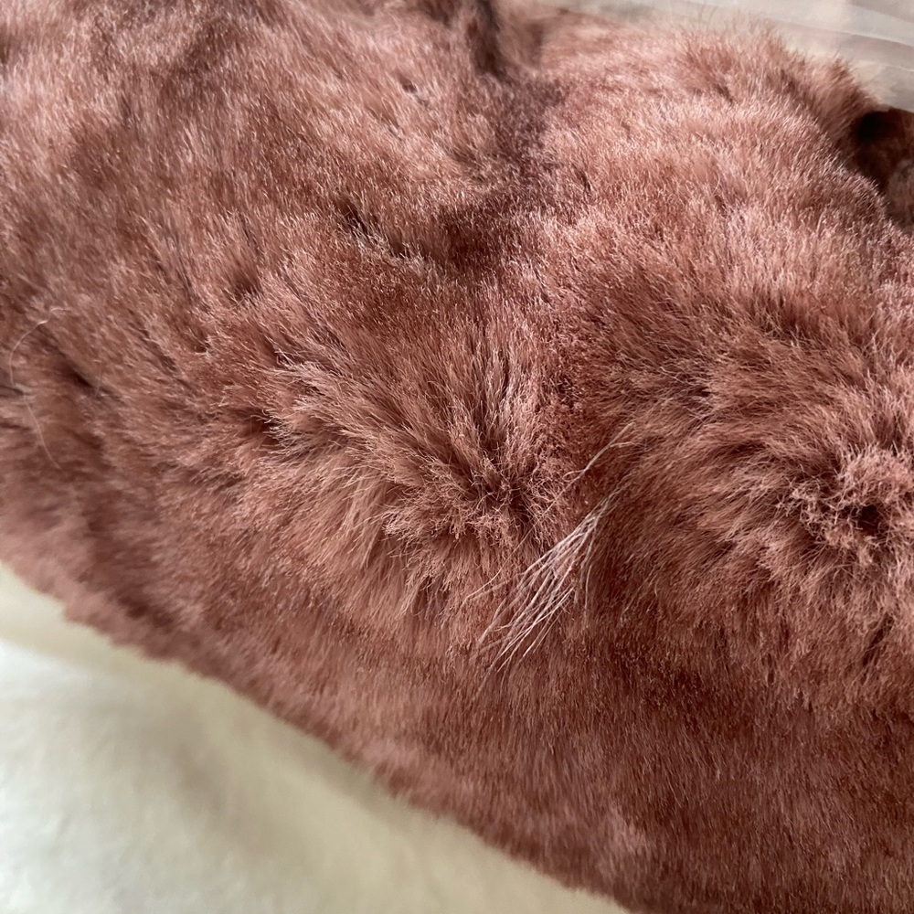 Anthropologie Sophie Faux Fur Throw Blanket — Earthy Pink - Picture 2 of 4